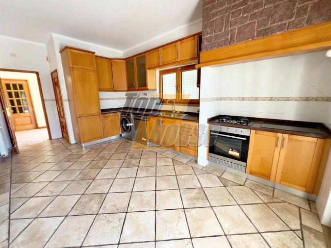 Moradia T5 para Venda em Sesimbra (Castelo) Foto 8