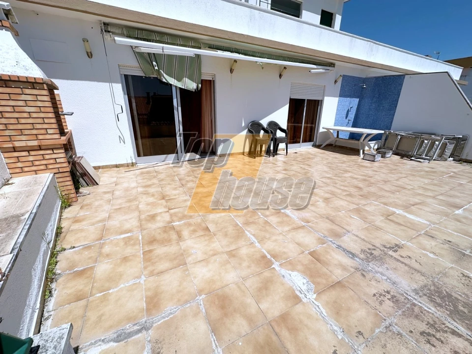 Apartamento T2 para Venda em Costa da Caparica Foto 17