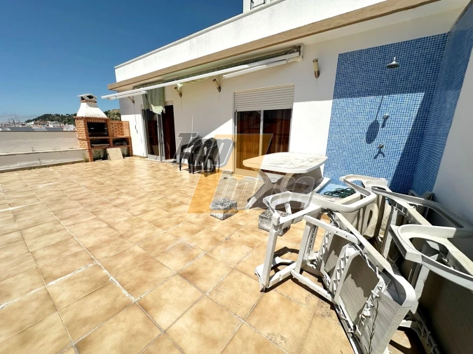 Apartamento T2 para Venda em Costa da Caparica Foto 18