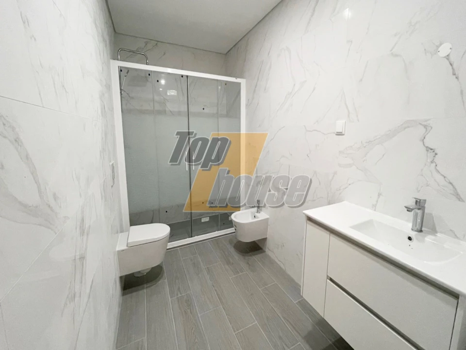 Moradia T2 para Venda em Corroios Foto 19