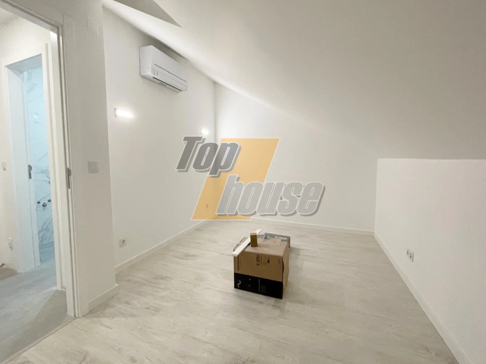 Moradia T2 para Venda em Corroios Foto 10