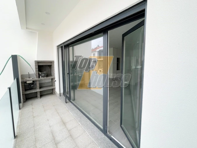 Moradia T2 para Venda em Corroios Foto 16