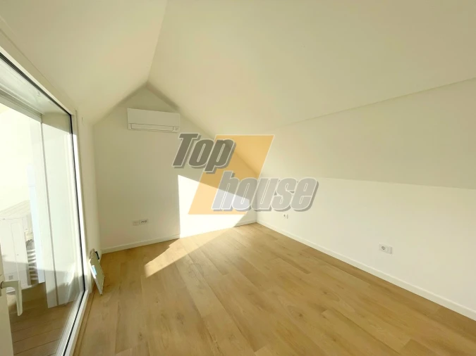 Moradia T3 para Venda em Costa da Caparica Foto 32