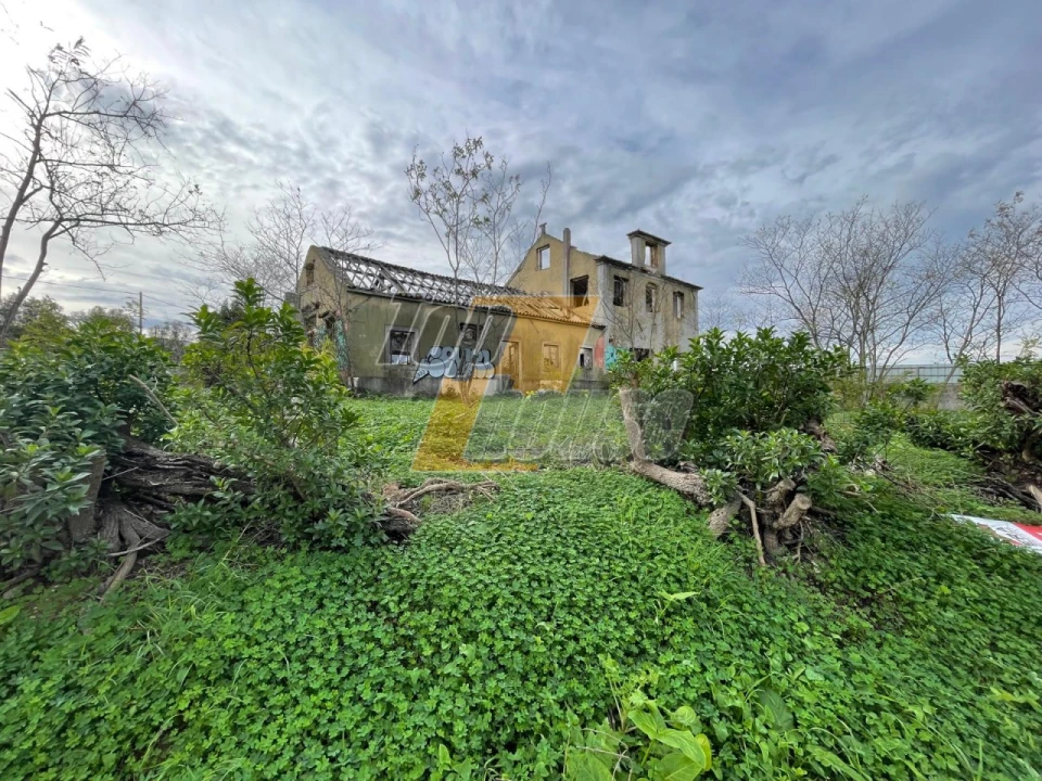 Terreno para Venda em Seixal, Arrentela e Aldeia de Paio Pires Foto 1