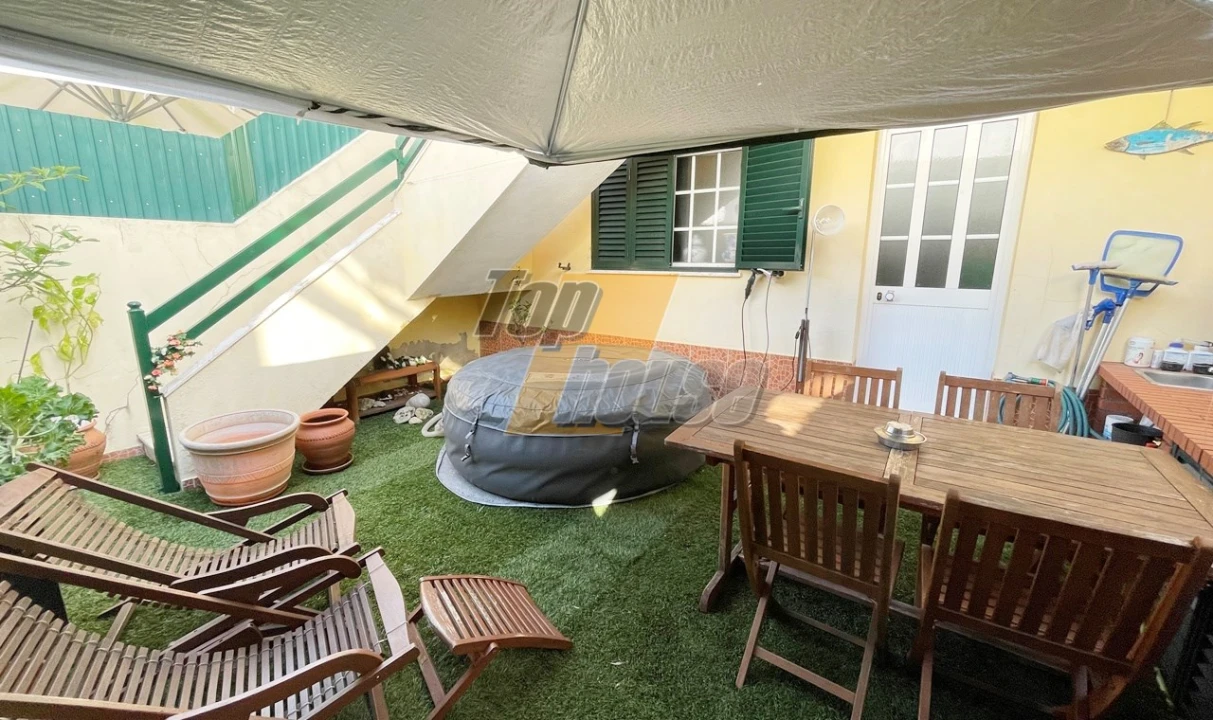 Moradia T3 para Venda em Corroios Foto 23