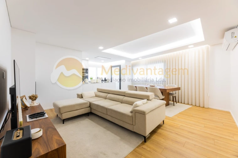 Apartamento T2 para Venda em Nogueiró e Tenões Foto 8