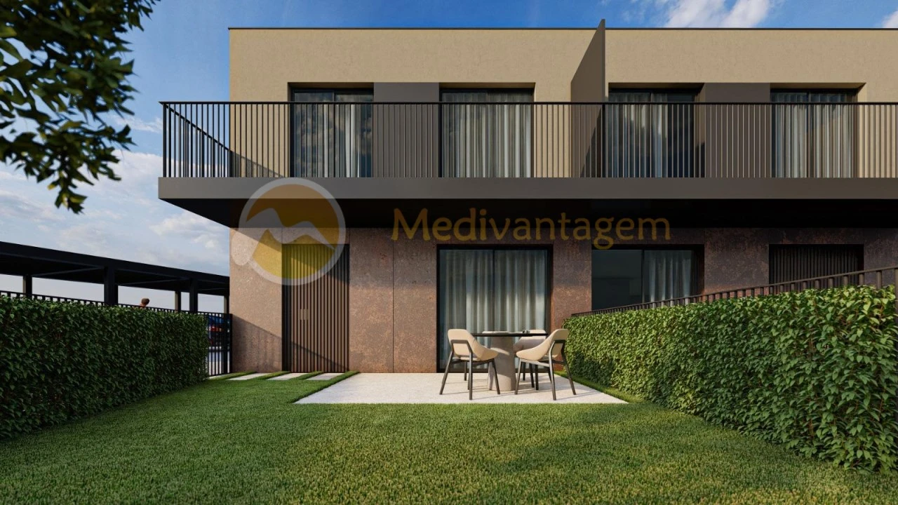 Moradia T3 para Venda em Lamas Foto 2