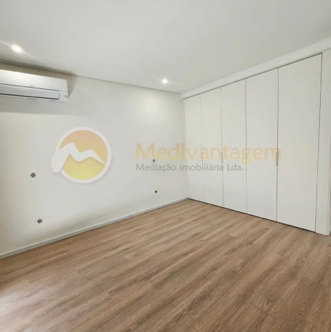 Moradia T4 para Venda em Palmeira