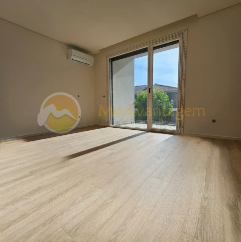 Moradia T4 para Venda em Palmeira
