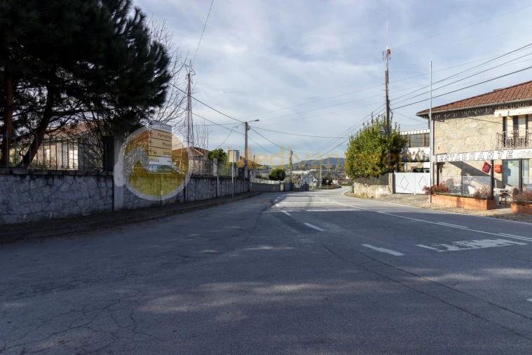 Terreno para Venda em Águas Santas e Moure Foto 10