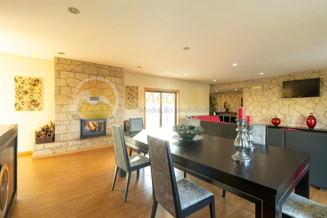 Moradia T3 para Venda em Mire de Tibães Foto 12