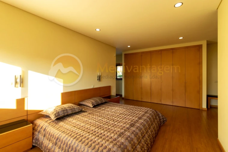 Moradia T3 para Venda em Mire de Tibães Foto 25