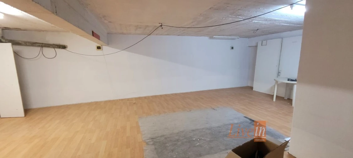 Loja para Venda em Loures Foto 17