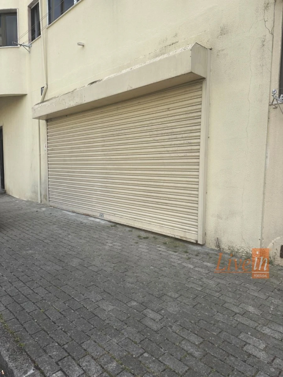 Loja para Venda em Loures Foto 25