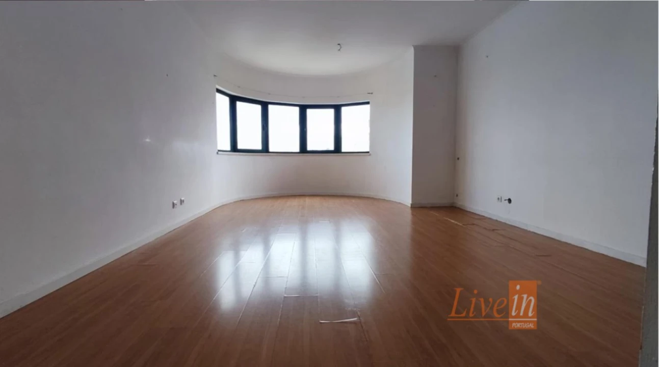 Apartamento T3 para Venda em Aldeia Galega da Merceana e Aldeia Gavinha Foto 1