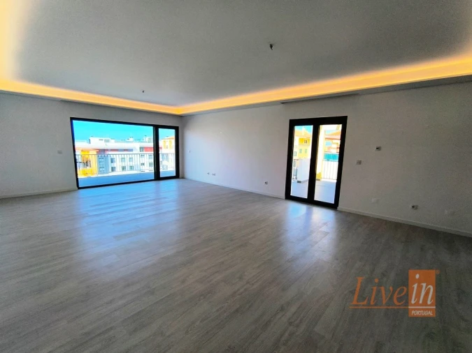 Apartamento T3 para Venda em Ericeira Foto 2
