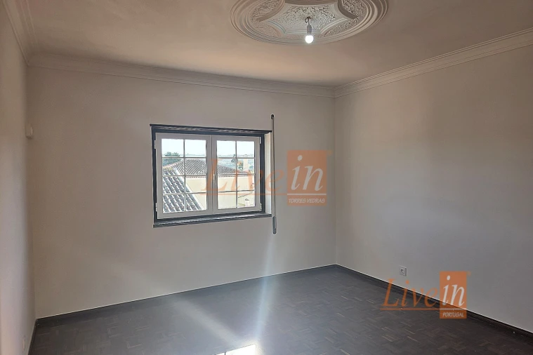 Moradia T4 para Venda em Bombarral e Vale Covo Foto 17