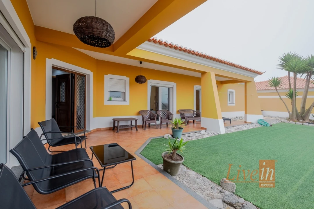 Moradia T8 para Venda em São Pedro da Cadeira Foto 46