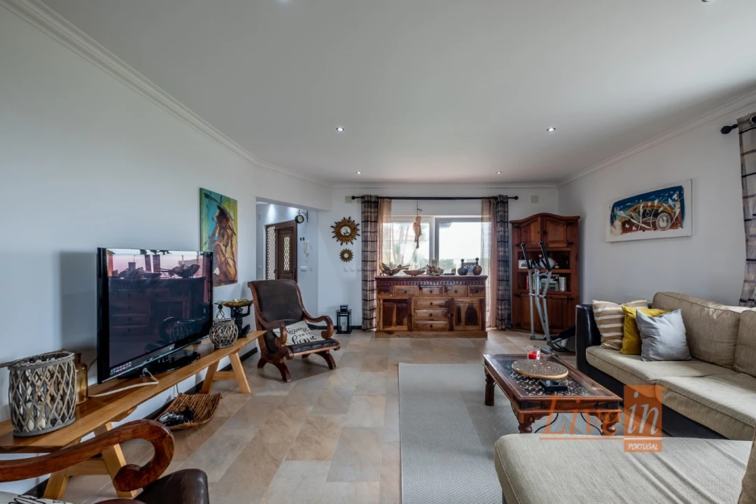 Moradia T8 para Venda em São Pedro da Cadeira Foto 8