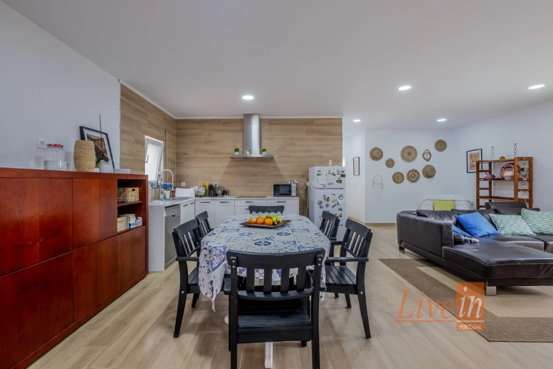 Moradia T8 para Venda em São Pedro da Cadeira Foto 34