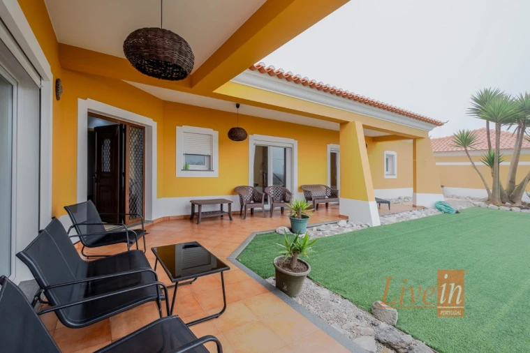 Moradia T8 para Venda em São Pedro da Cadeira Foto 46