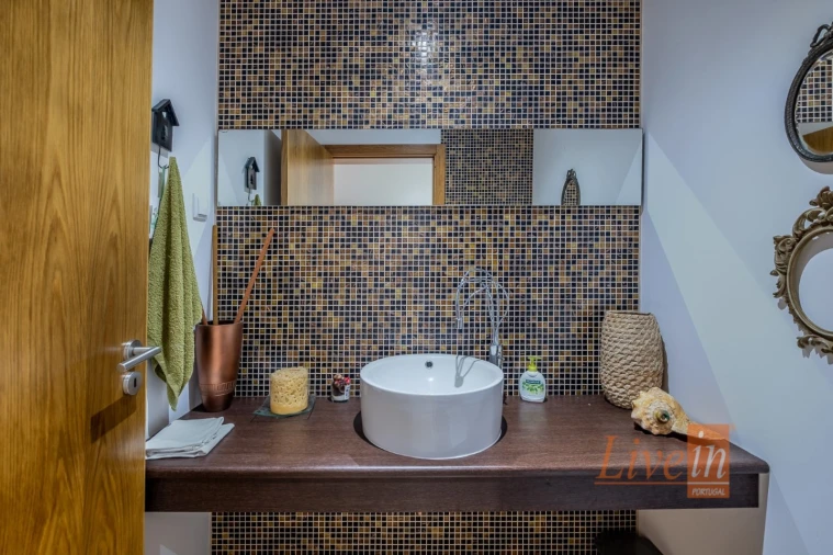 Moradia T8 para Venda em São Pedro da Cadeira Foto 19