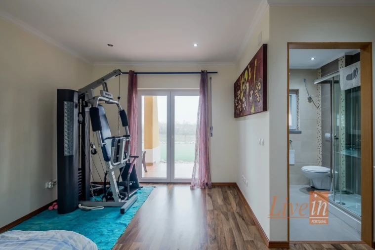 Moradia T8 para Venda em São Pedro da Cadeira Foto 22