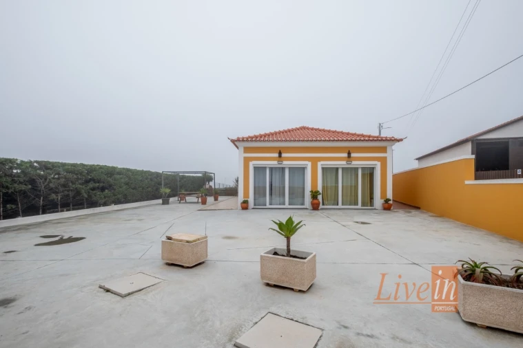 Moradia T8 para Venda em São Pedro da Cadeira Foto 32