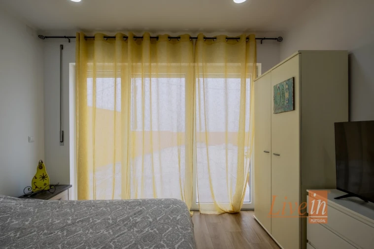 Moradia T8 para Venda em São Pedro da Cadeira Foto 42