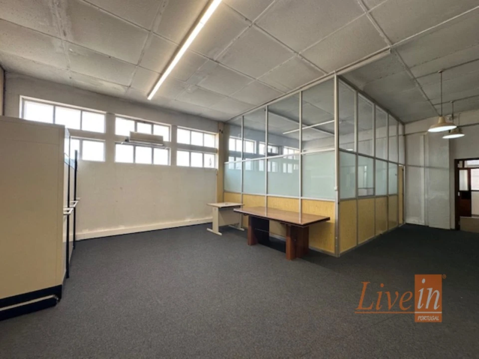 Escritório para Arrendamento em Mafra Foto 1