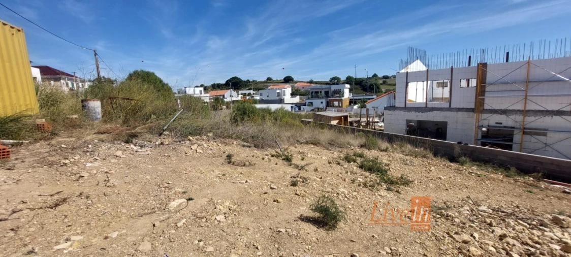Terreno para Venda em Almargem do Bispo, Pêro Pinheiro e Montelavar Foto 1