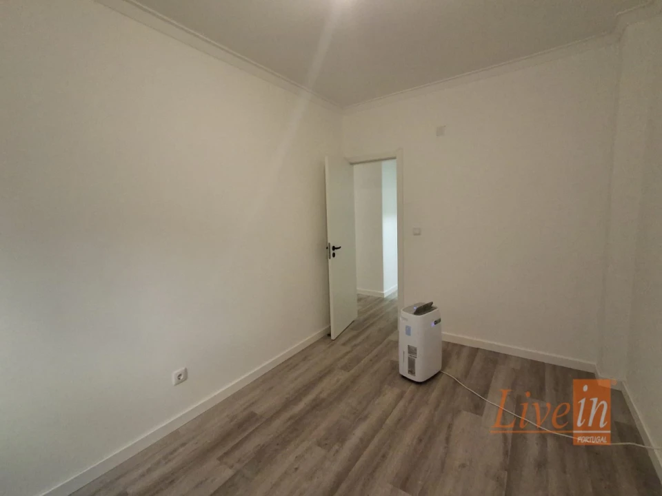 Apartamento T2 para Venda em Massamá e Monte Abraão Foto 13