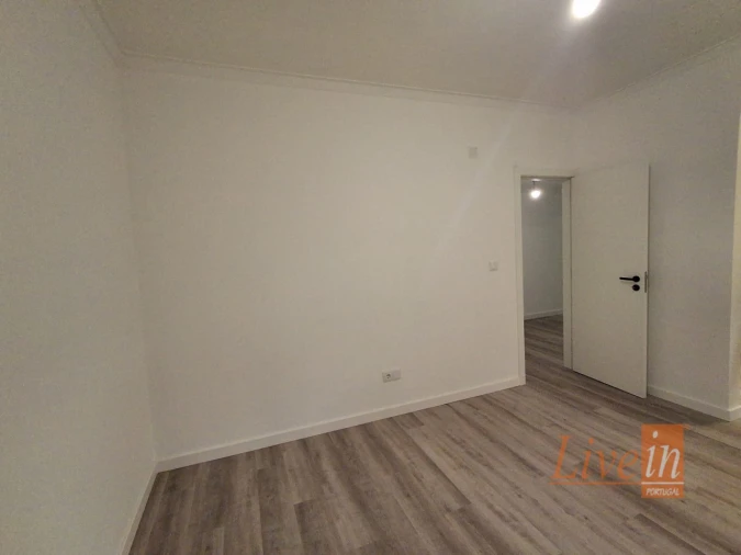 Apartamento T2 para Venda em Massamá e Monte Abraão Foto 10