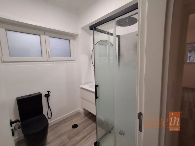 Apartamento T2 para Venda em Massamá e Monte Abraão Foto 17