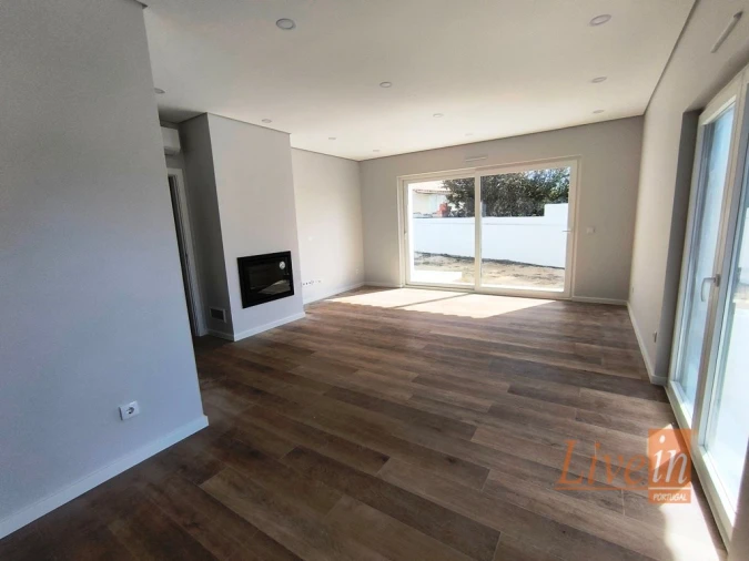 Moradia T4 para Venda em Ericeira Foto 11