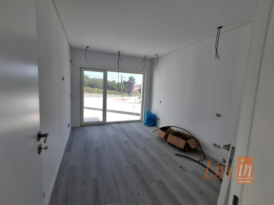 Moradia T5 para Venda em São Pedro da Cadeira Foto 22