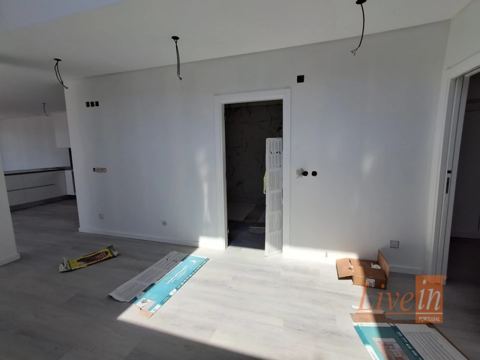 Moradia T5 para Venda em São Pedro da Cadeira Foto 37