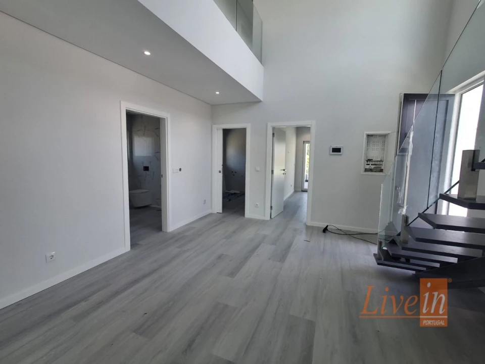 Moradia T5 para Venda em São Pedro da Cadeira Foto 14