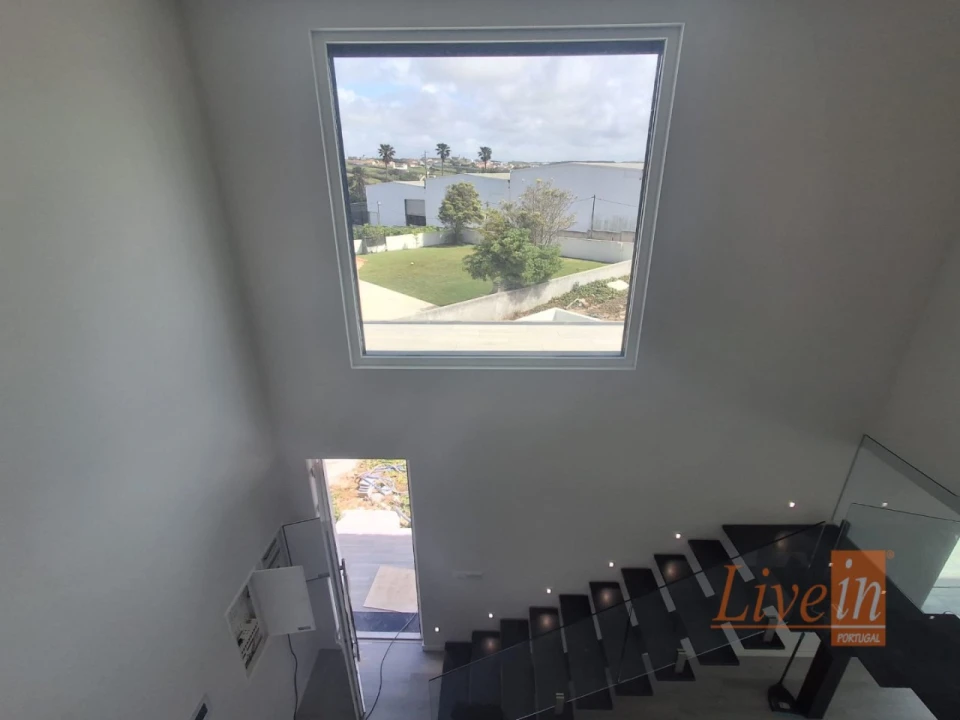 Moradia T5 para Venda em São Pedro da Cadeira Foto 16