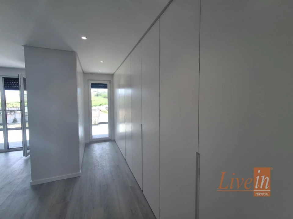 Moradia T5 para Venda em São Pedro da Cadeira Foto 22