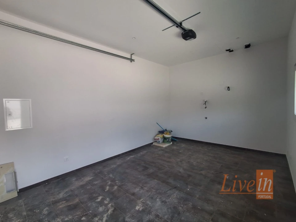 Moradia T5 para Venda em São Pedro da Cadeira Foto 31