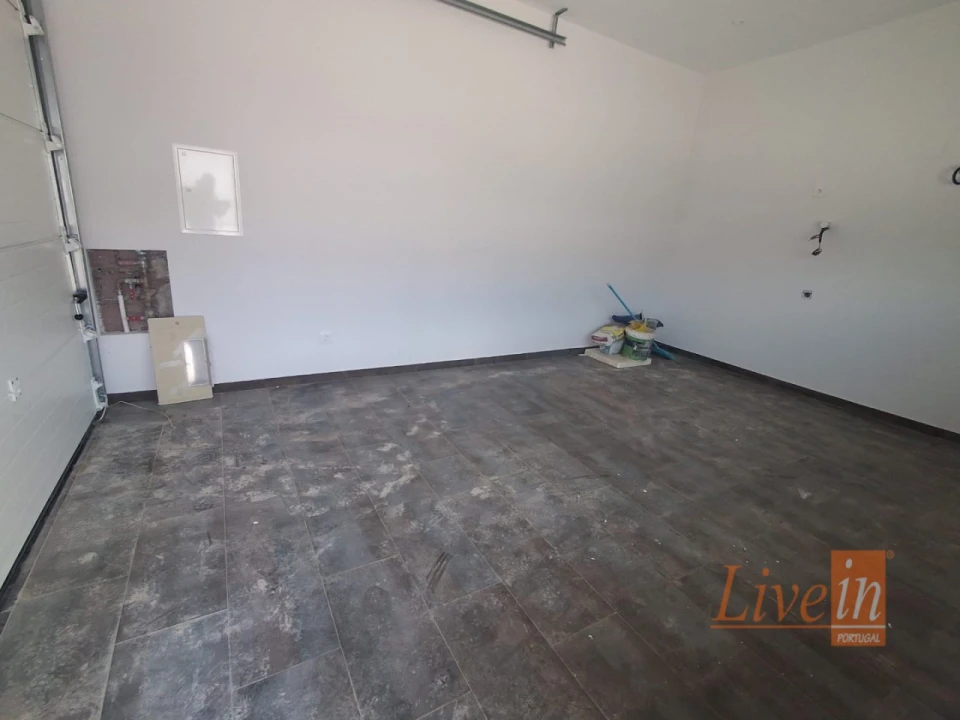 Moradia T5 para Venda em São Pedro da Cadeira Foto 32