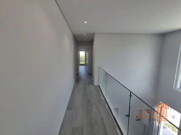 Moradia T5 para Venda em São Pedro da Cadeira