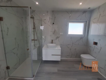 Moradia T5 para Venda em São Pedro da Cadeira