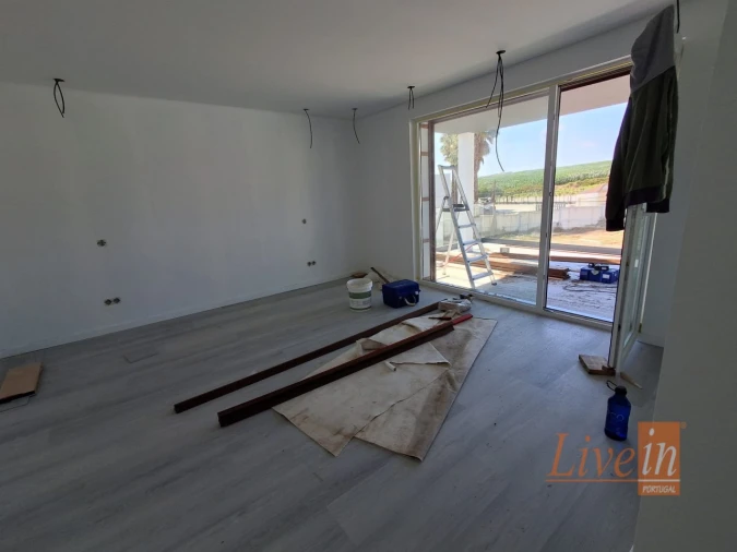 Moradia T5 para Venda em São Pedro da Cadeira Foto 34