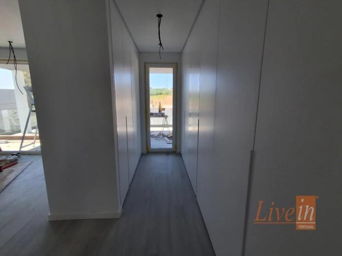 Moradia T5 para Venda em São Pedro da Cadeira Foto 45