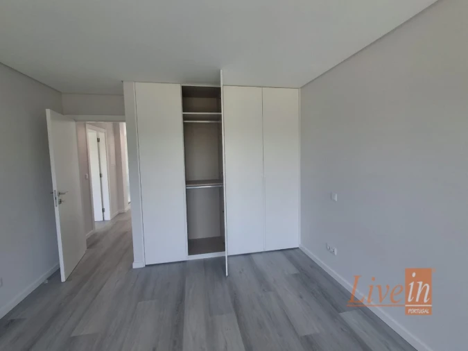 Moradia T5 para Venda em São Pedro da Cadeira Foto 21