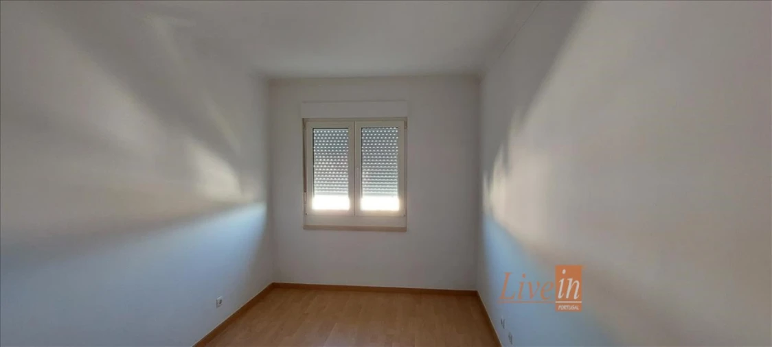 Apartamento T2 para Venda em Carregado e Cadafais Foto 4