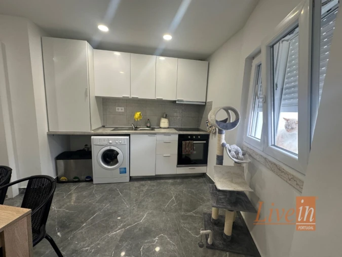 Moradia T2 para Venda em Igreja Nova e Cheleiros Foto 4