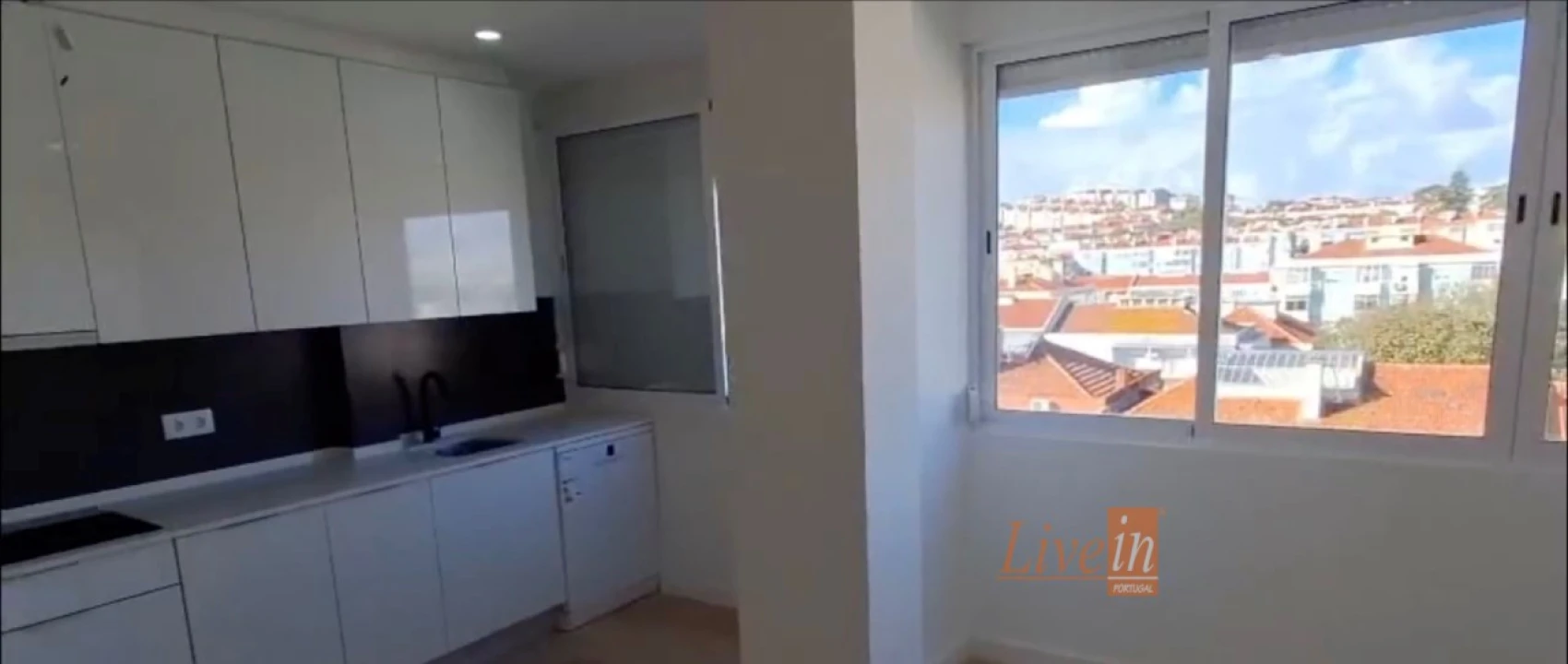 Apartamento T4 para Venda em Águas Livres Foto 2